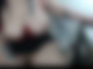 Salmamilf's Live Sex Cam Show