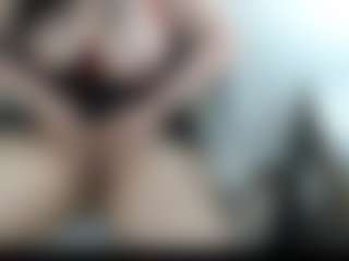 Salmamilf's Live Sex Cam Show