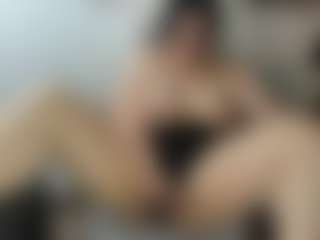 Salmamilf's Live Sex Cam Show