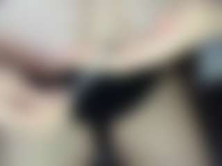 Salmamilf's Live Sex Cam Show