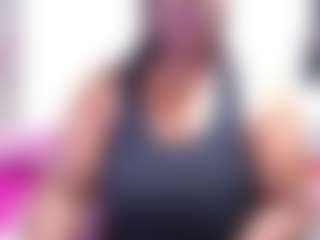 Live cam show with thickebonymilf - Gagging on madthumbs