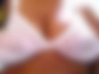 Live cam show with thickebonymilf - Ebony Lovense on Camsoda