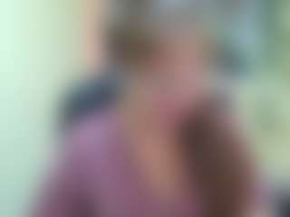 Live cam show with VanessaHotts - Living Room on Lustler