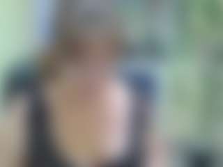 Live cam show with VanessaHotts - Gagging on sexylive.show