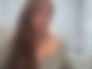 Live cam show with VanessaHotts - Gagging on CamClone