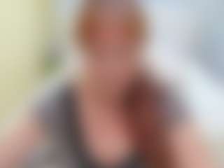Live cam show with VanessaHotts - Gagging on SinfulBabes
