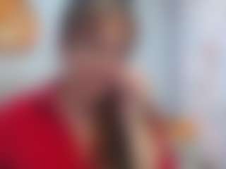Live cam show with VanessaHotts - Living Room on mypornchat.com