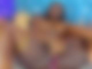 Live cam show with alicebennet - Blowjob on Fit Hotties