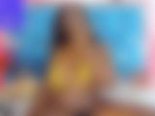 Live cam show with alicebennet - Normal on Camming Site