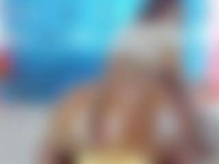 Live cam show with alicebennet - Ebony on madthumbs | colombia