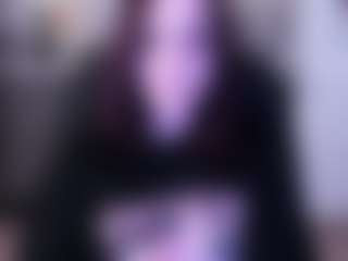 Live cam show with Lina - Facial Piercings on Fling VIP Chat