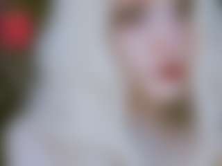 Live cam show with Lina - Small Tits Young Adult on Fit Hotties