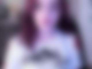 Spettacolo in cam dal vivo con Lina - Petite Toys su Camsoda
