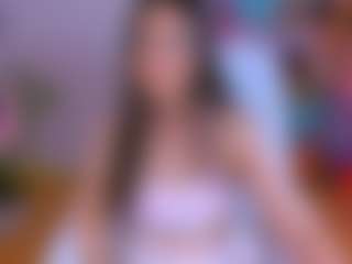 Fly-Kitty MILF webcam performer live streaming