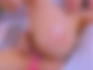 Fly-Kitty MILF webcam performer live streaming