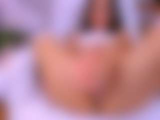 Live cam show with Fly-Kitty - Brown Eyes MILF on alttransgirls