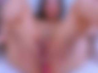 Live cam show with Fly-Kitty - Pornstar Bedroom on googirlz