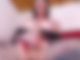 Live cam show with venuswhit - Black Hair on Camsoda