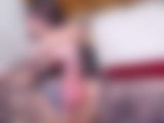 Live cam show with venuswhit - Black Hair on Gym Cam Girls