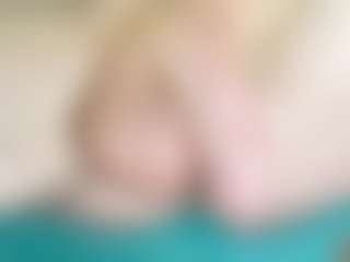 Live cam show with Br-Munch - Tease on Dolls Live