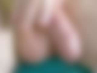 Live cam show with Br-Munch - Living Room on Camsoda