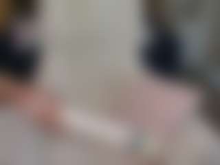 Live cam show with Rori - Living Room on Uber Horny