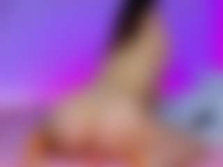 Live cam show with LinaStones - BBW on googirlz