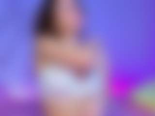 LinaStones's Live Sex Cam Show