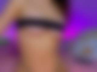 Live cam show with LinaStones - Solo on Camsoda