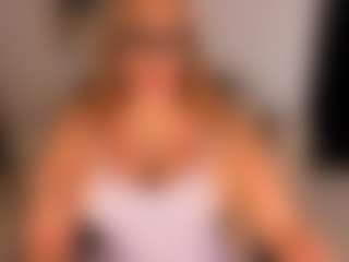 Live cam show with Sophie Palmer - Blonde Hair on slutload
