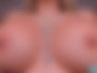 Live cam show with Sophie Palmer - Blonde Hair on sexylive.show