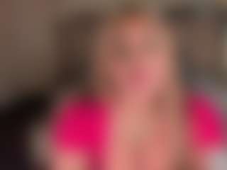 Live cam show with Sophie Palmer - Blonde Hair Dildo on camtv