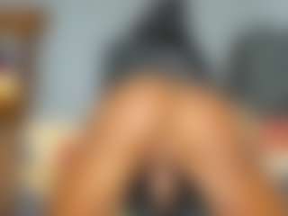 Live cam show with Vicky-Hot - Black Hair on camgirlchat.live