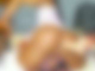 Live cam show with Vicky-Hot - Black on Lustler