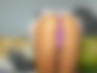Live cam show with Vicky-Hot - Anal Toys on AdultVida.com