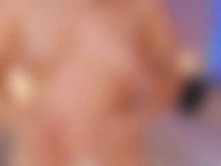 Live cam show with Nathalie Rivers - Double Penetration on Instabang