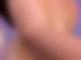 Live cam show with Nathalie Rivers - Dildo on Camming Site