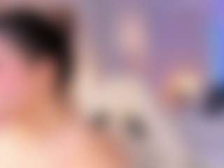 Live cam show with Nathalie Rivers - Thick on AdultVida.com