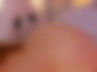 Live cam show with Nathalie Rivers - Squirt on Milf Play