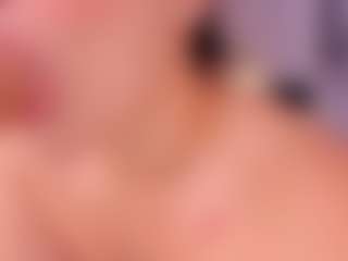 Live cam show with Nathalie Rivers - Raven Hair on camgirlchat.live