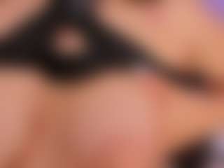 Live cam show with Nathalie Rivers - Raven Hair on Gym Cam Girls
