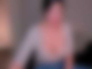 Live cam show with SunnyRivers - Living Room on StripNow