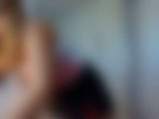 Live cam show with Tea - Public MILF on Hubzter Live