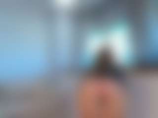 Tea MILF webcam performer live streaming