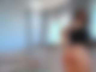 Tea MILF webcam performer live streaming