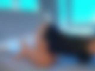 Live cam show with Tea - Public BBW on Sweet Sext