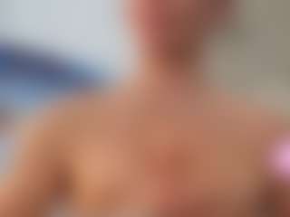 Live cam show with Tea - Public on Camsoda
