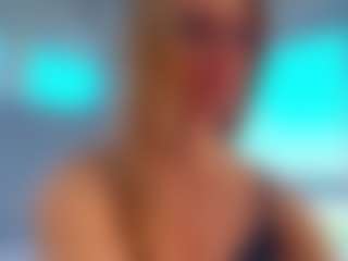 Live cam show with Tea - Muscle on xplaylive.com