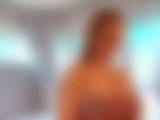 Tea MILF webcam performer live streaming