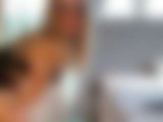 Tea MILF webcam performer live streaming